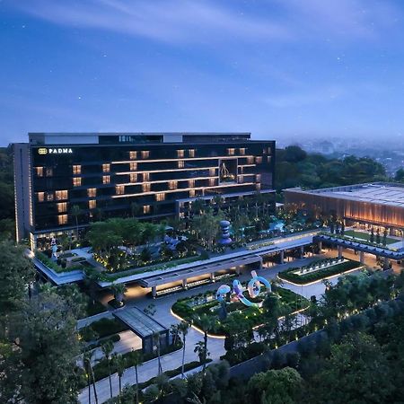Padma Hotel Semarang Dış mekan fotoğraf