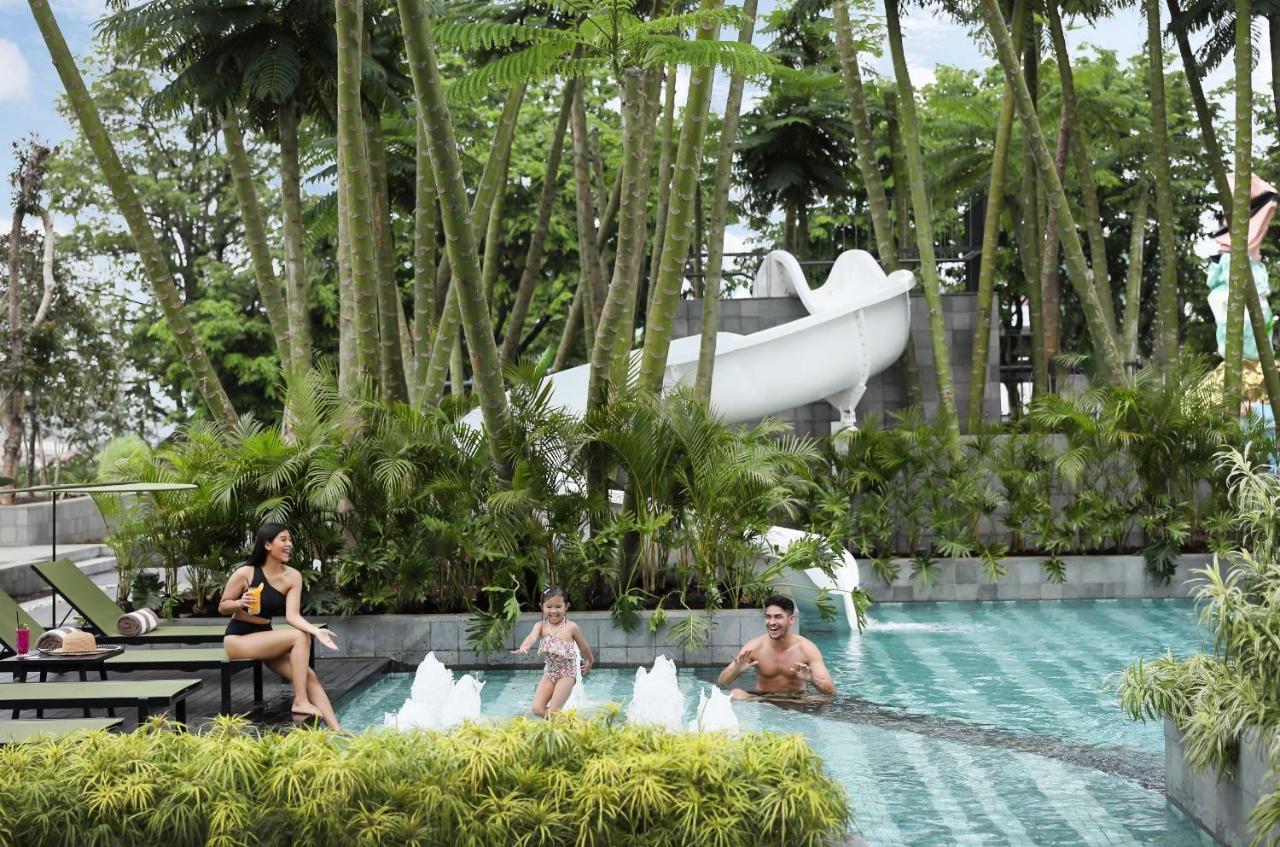 Padma Hotel Semarang Dış mekan fotoğraf