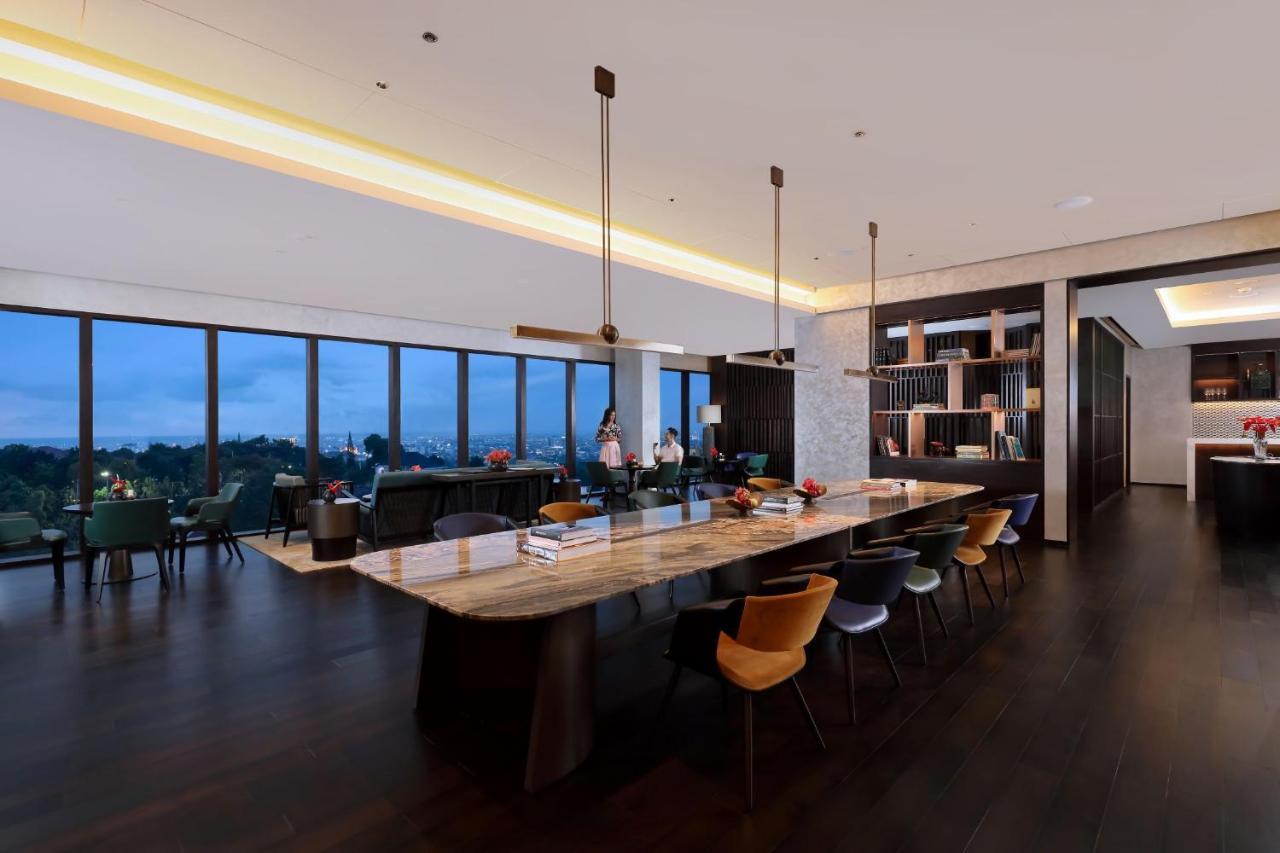 Padma Hotel Semarang Dış mekan fotoğraf