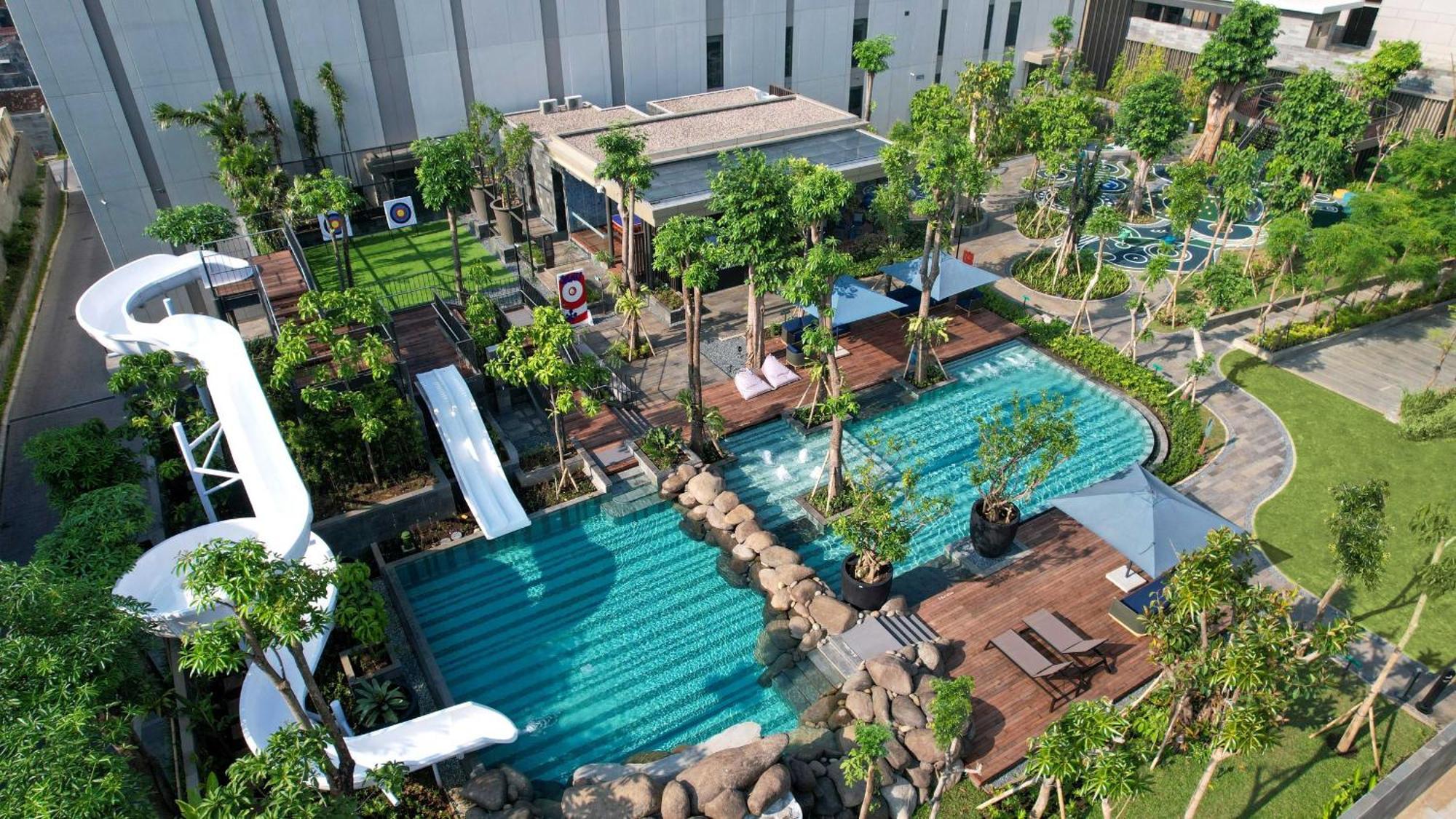 Padma Hotel Semarang Dış mekan fotoğraf